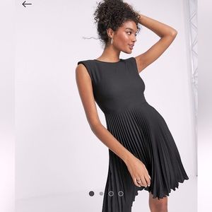 CLOSET LONDON BLACK JACQUARD PRINT PLEATED MINI DRESS